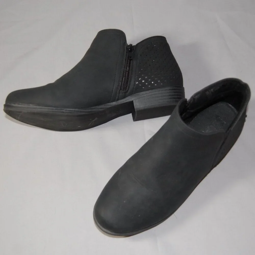 MIA Girl's Darlette size 5